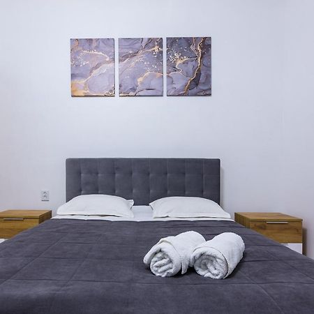 Vodna White Apartment Lviv Exterior photo
